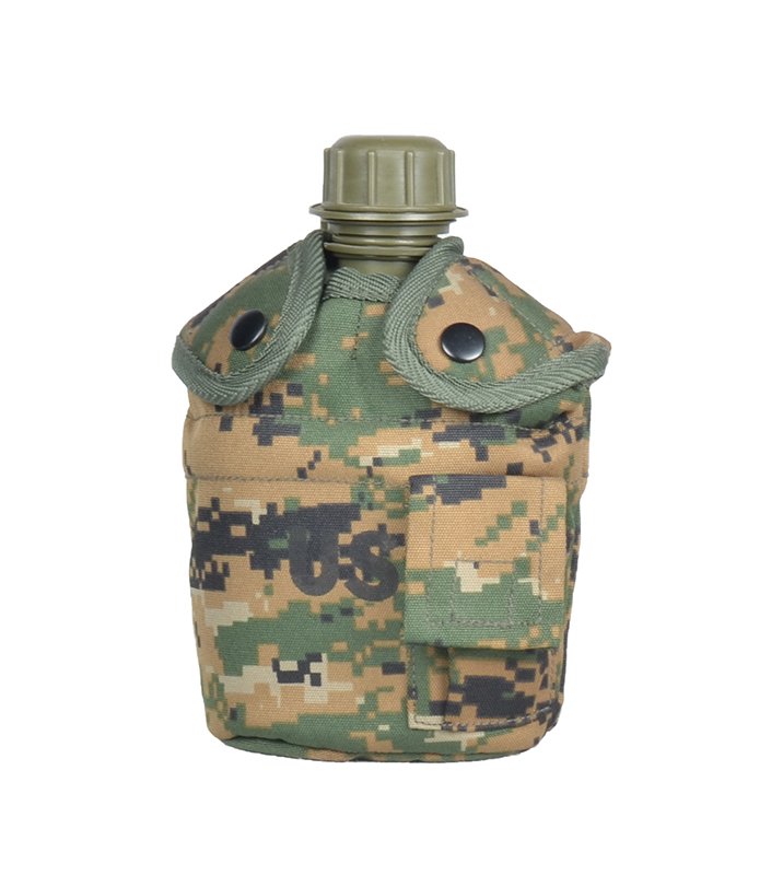 WB0001 PLASTIC CANTEEN WITH CUP AND COVER