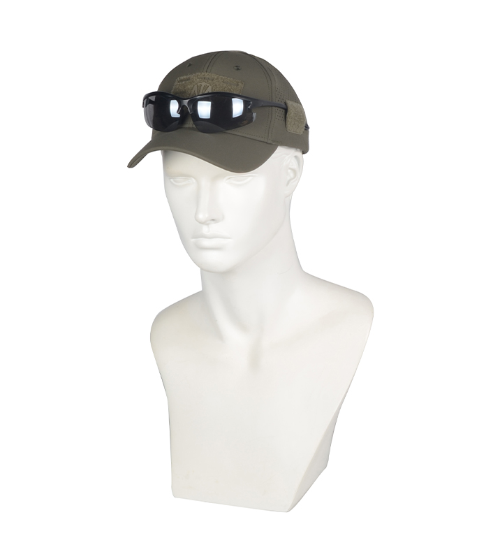 GLASSES CARRIER BASEBALL CAP